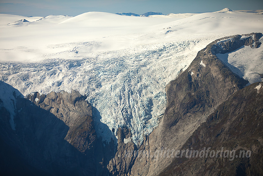 Det som er igjen av den en gang så mektige Bergsetbreen.