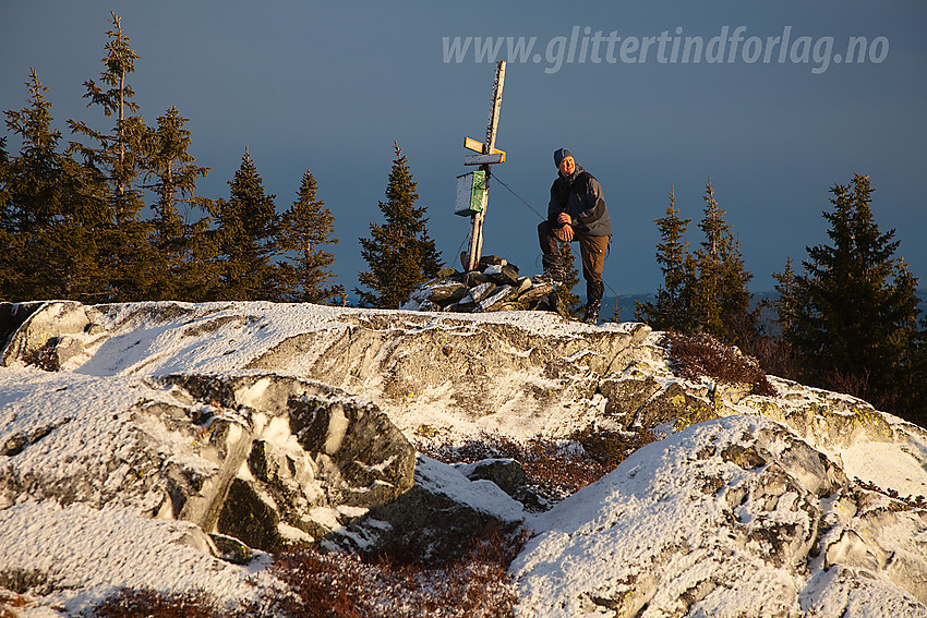 På toppen av Tåråfjellet (826 moh).