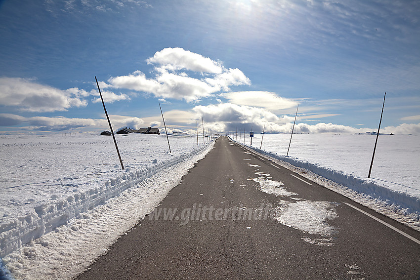 Dagen veien over Valdresflye åpnet for sesongen våren 2012.