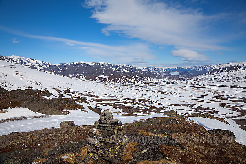 Utsikt fra Raudhamran nedover mot Sjodalen.