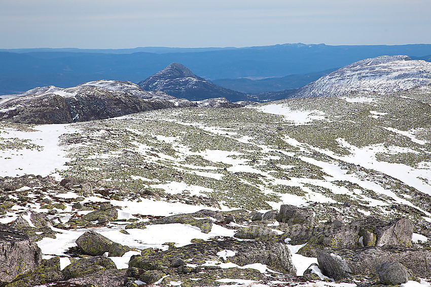 Utsikt fra Mælefjell mot bl.a. Himingen og Slettfjell.