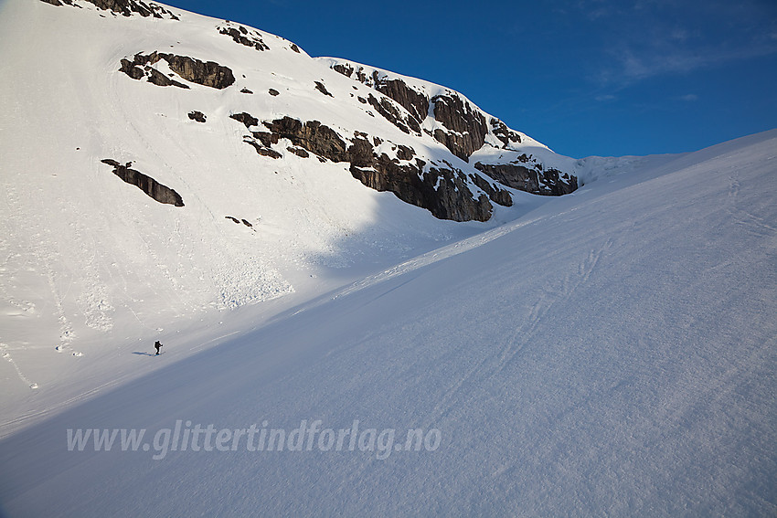 Vi beveger oss inn på Haugabreen, brearm på Myklebustbreen.