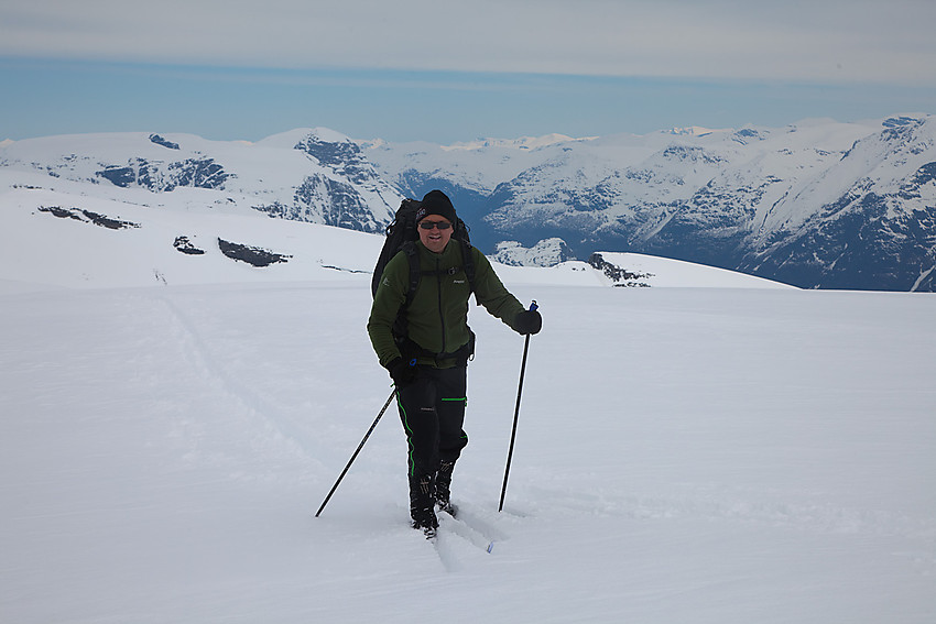 Siste skrittene til topps på Kvannefjellet Nord.