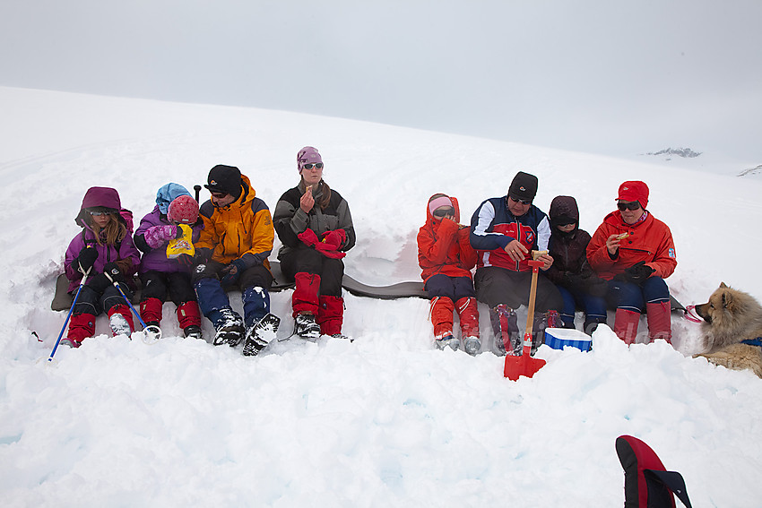 Pause på fellestur til Slettningsbu med Barnas Turlag Valdres.