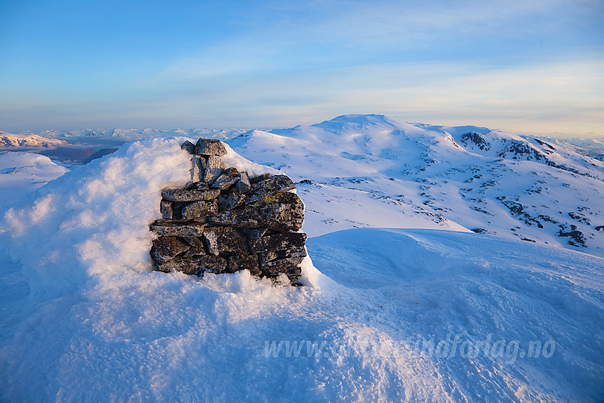 Morgenstemning på toppen av Stora Grånosi mot Bleia (1717 moh).