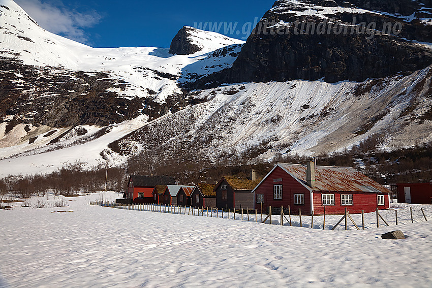 Bødalsetra i Bødalen ved foten av Jostedalsbreen.