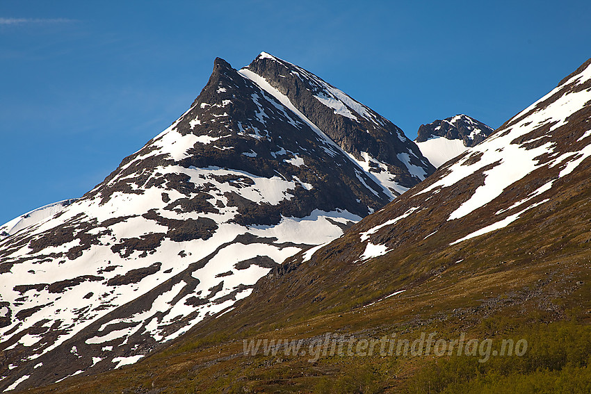 Flott forsommerdag i Leirdalen mot Skagsnebb.