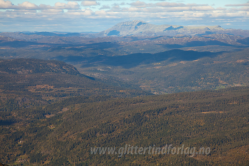 Utsikt fra Skorvetoppen mot Gaustatoppen.