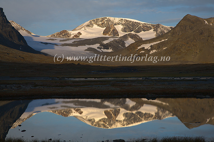 Morgenstemning i Veodalen mot Veobrean og Leirhøe (2330 moh).