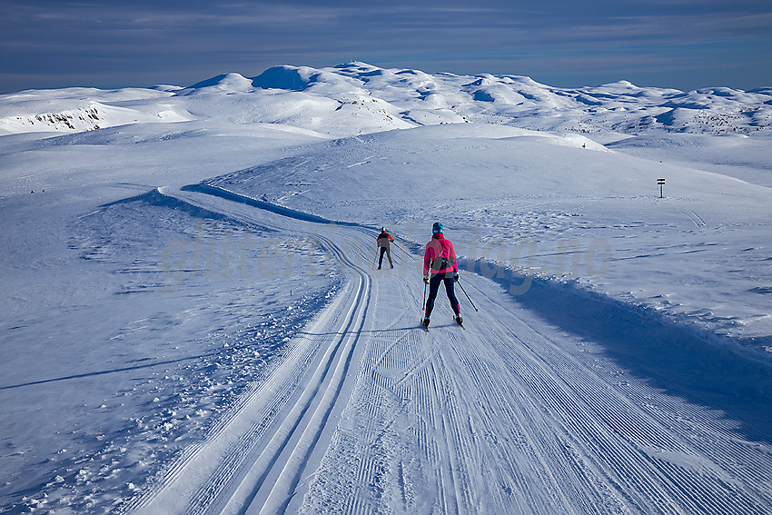 På tur østover over Jomfruslettfjellet har man en fantastisk utsikt mot Synnfjell / Spåtind.