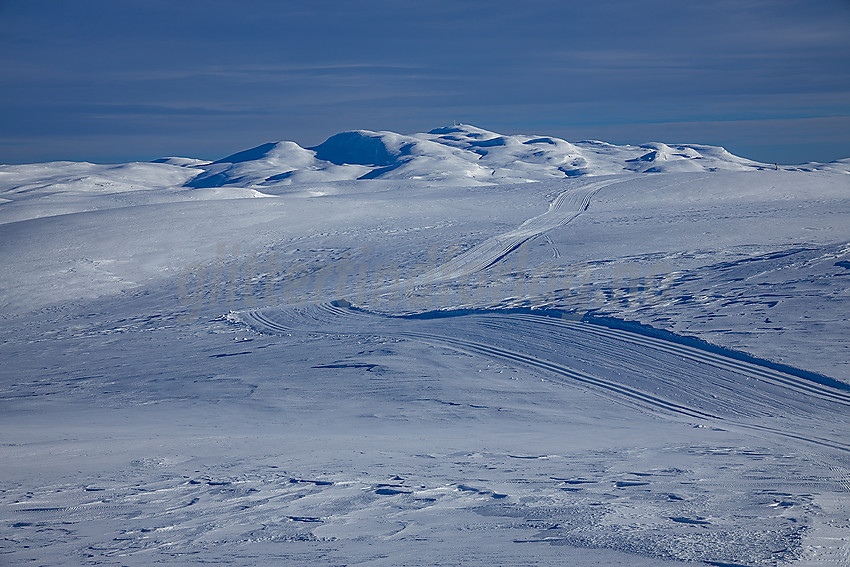 Herlig fjell-landskap på Jomfruslettfjellet med Spåtind i bakgrunnen.