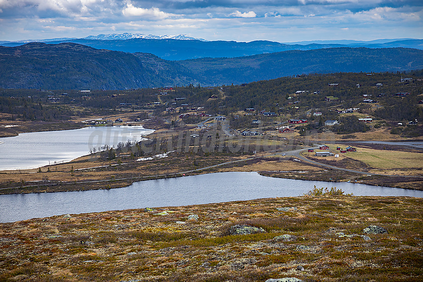 Utsikt fra Sangeknatten mot Røysvang og Nørdre Fjellstølen.