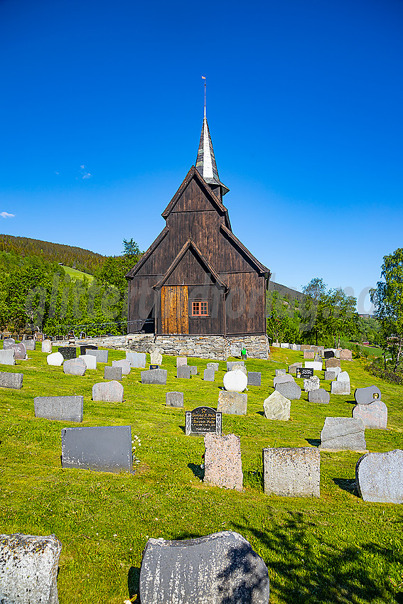 Høre Stavkirke i Vang.