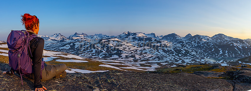 Sommermorgen på Utsikten mot Jotunheimen