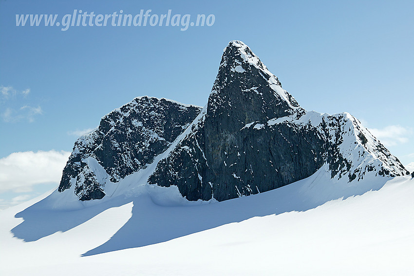 Stølsmaradalstinden (2026 moh) sett fra Ringsskar.