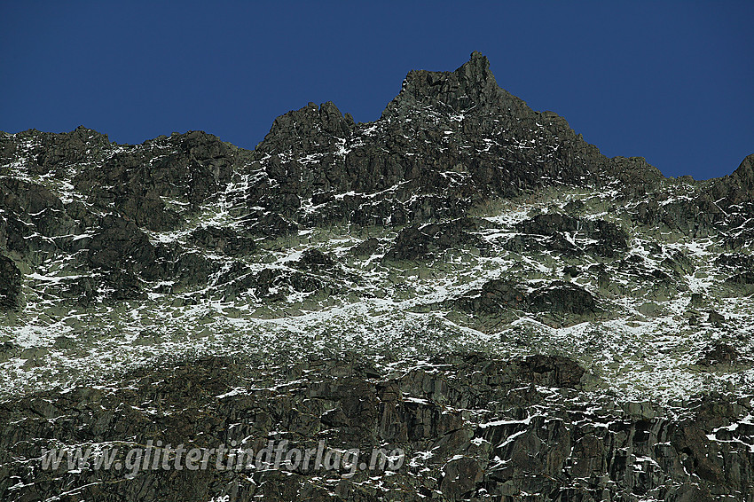 Knutseggen med Søre Nål (ca. 2055 moh) som høyeste topp. Til venstre i bildet ses Nestnørdre Nål.