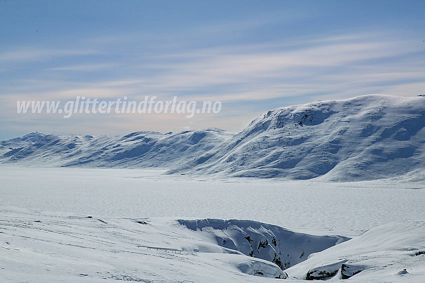 På vei opp Langedalen med utsikt utover Bygdin mot bl.a. Grønebergodden / Grøneberget.