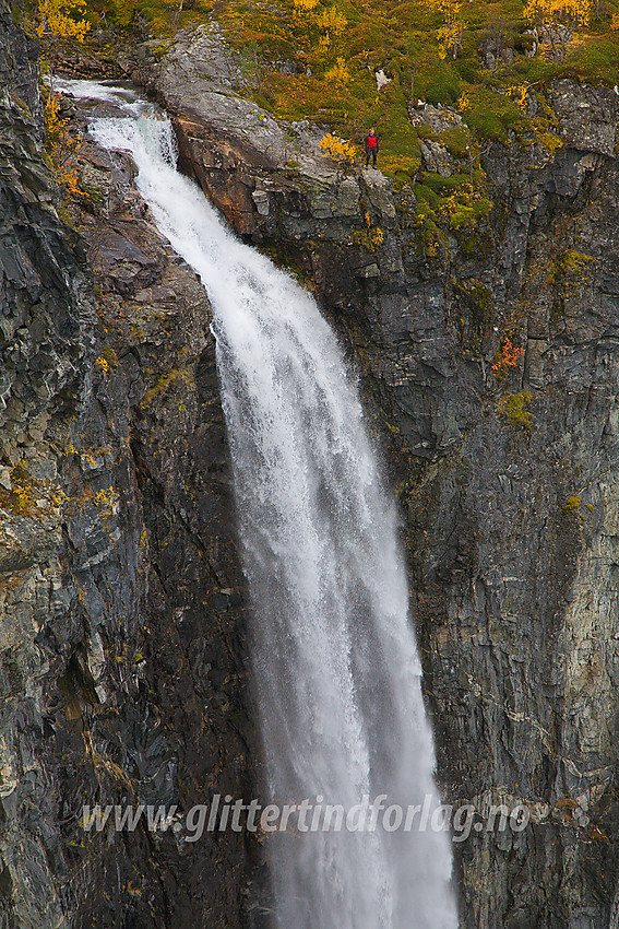 Vettisfossen sett fra den flotte utsiktsplattformen som er laget til ved ruta mot Ingjerdbu. 