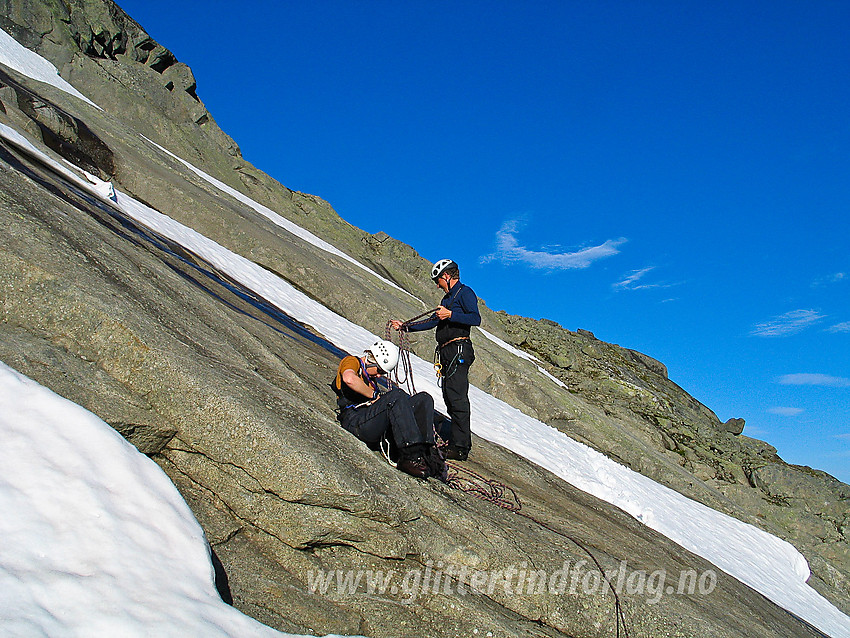 Disse halvbratte svaene passerte vi på vei fra Slingsbybreen og bort til draget vi fulgte opp til Maradalsryggen. Med rennende vann på ble de ganske ekle.