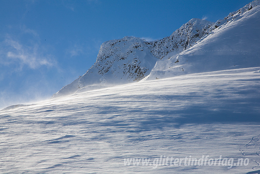 Mjølkedalstinden (2137 moh) sett fra nordvest.